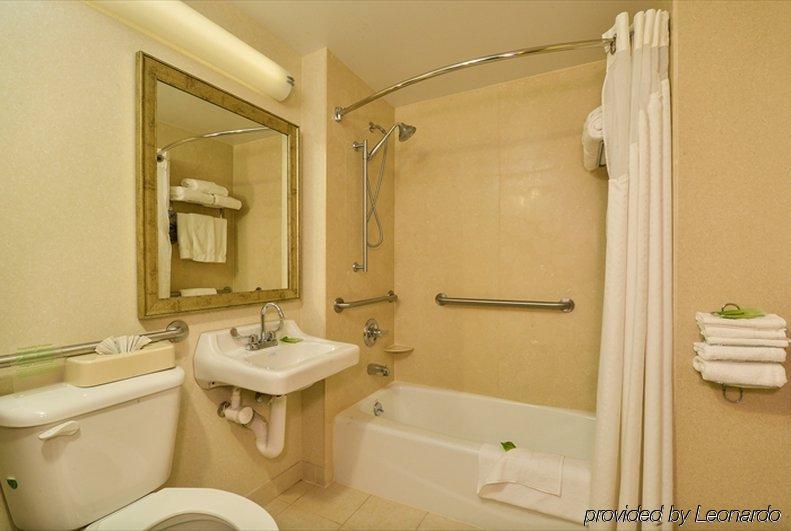Holiday Inn Express Staten Island West, An Ihg Hotel Νέα Υόρκη Εξωτερικό φωτογραφία